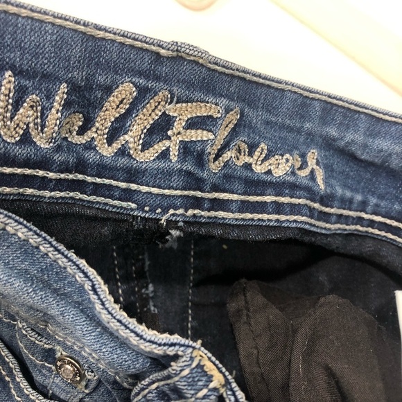 Wall Flower boot cut jean embroidered pockets - Picture 8 of 8